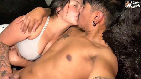 Oh papa, j'adore quand tu prends les choses en main, papa, s'il te plaît, ne t'arrête jamais.