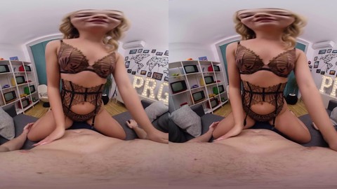 La bionda curiosa Chloe Chevalier esplora per la prima volta il sesso anale - Virtual Real Porn