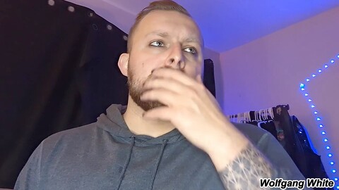 Il coinquilino eterosessuale in tuta ti fa venire voglia di succhiargli il pene