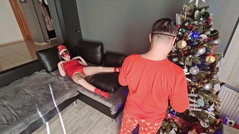 Le sexe intense se termine en surprise creampie comme cadeau de vacances