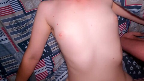 18살, 내 보지를 빨아봐, 근접샷