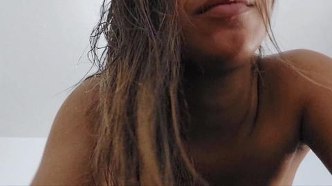 Sinnliches Freundin ASMR Rollenspiel - Egirl genießt eine heiße Sexsession nach der Arbeit in immersiver POV
